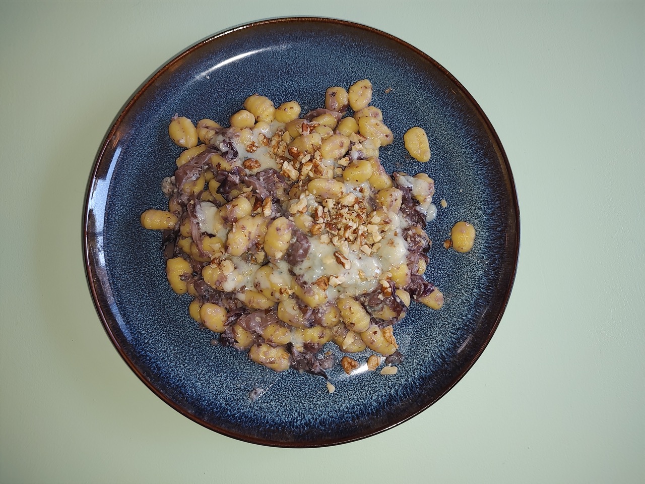 Gnocchetti radicchio, gorgonzola e noci